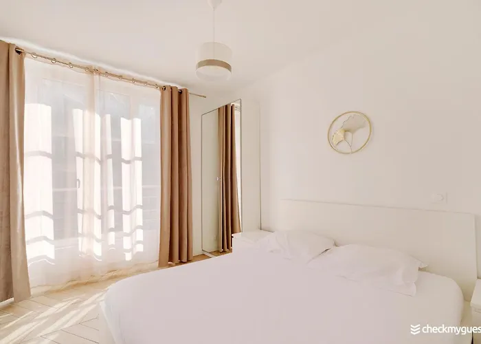 1bdr Bastille *