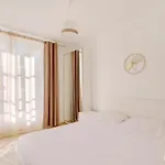 1bdr Bastille *